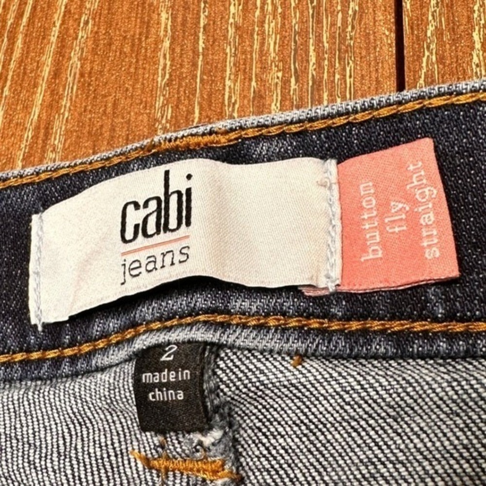 Cabi 6068 Button Fly Straight Leg Distressed Skinny Wash Jeans Womens Size 2 - Picture 4 of 8